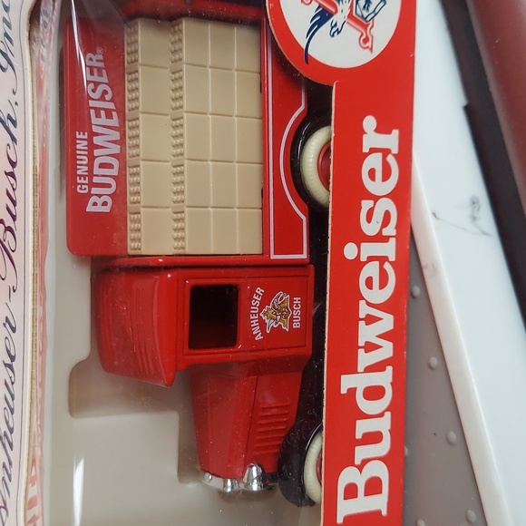 Models of days gone budweiser. Distributor diecast,dated 1979 adult collectable - Picture 3 of 9